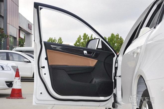 2014款 1.5T 手動(dòng)豪華型