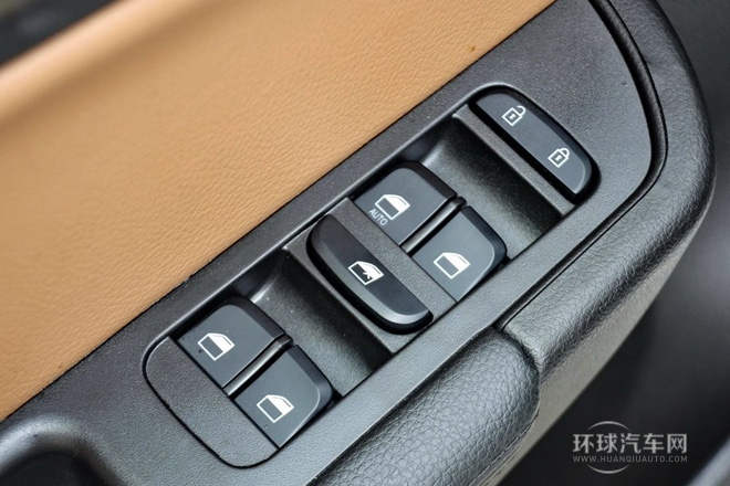 2014款 1.5T 手動(dòng)豪華型