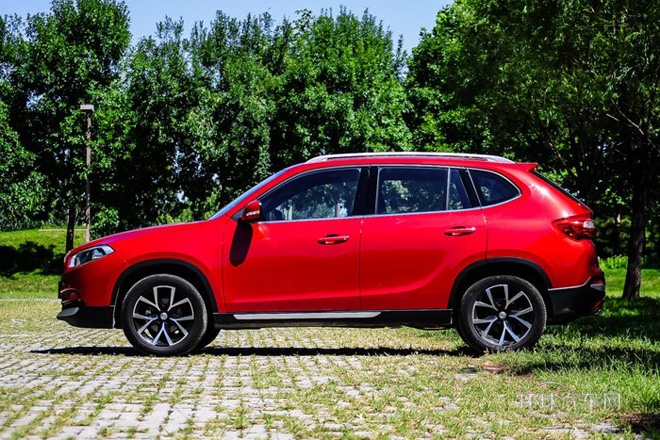 2014款 1.5T 自動四驅豪華型