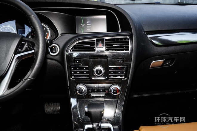 2014款 1.5T 自動四驅豪華型