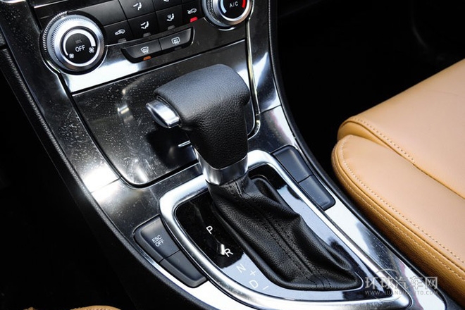 2014款 1.5T 自動四驅豪華型