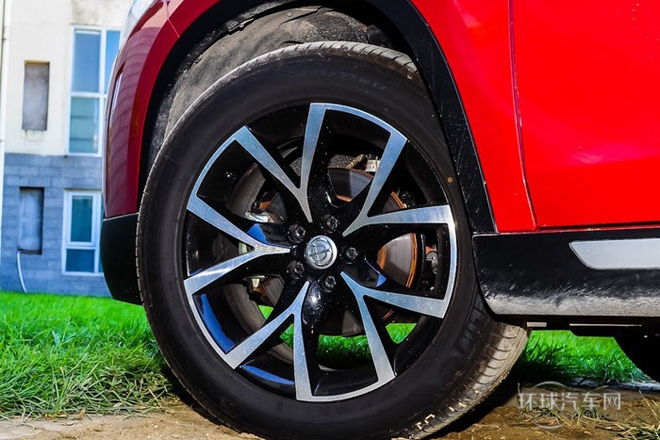 2014款 1.5T 自動四驅豪華型