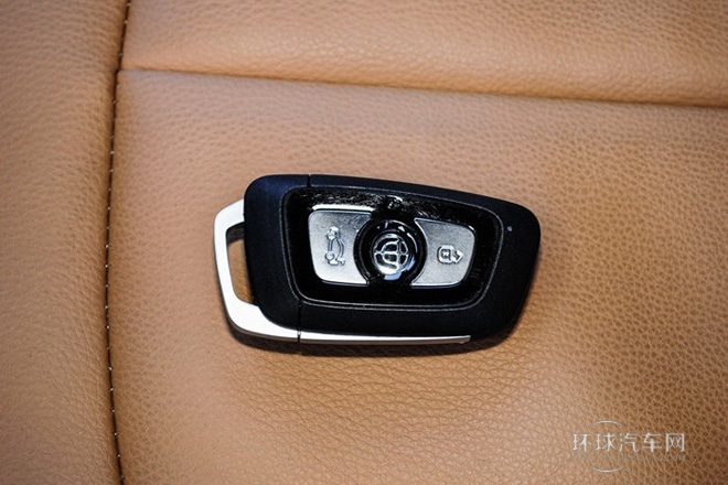 2014款 1.5T 自動四驅豪華型