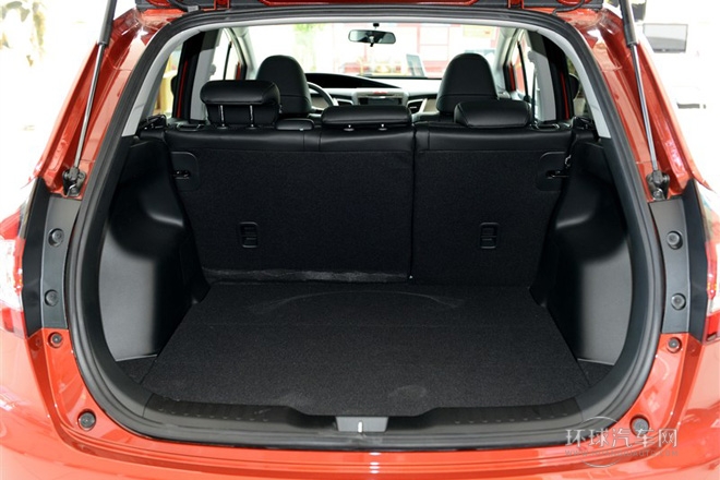 2014款 1.8L 自動舒適精英版 5座