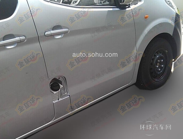 比亞迪混動MPV 7.5秒破百2.24L油耗 售4萬