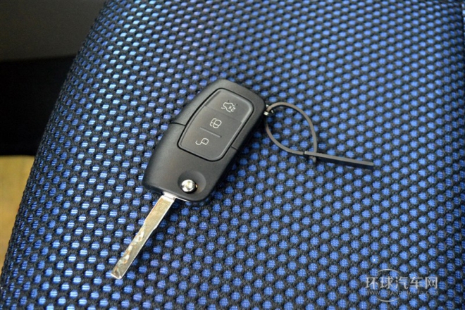 2014款 兩廂經典 1.8L 手動酷白典藏版