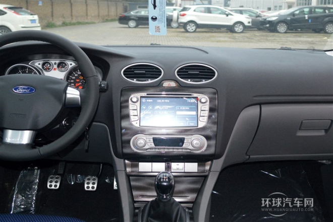 2014款 兩廂經(jīng)典 1.8L 手動(dòng)酷白典藏版