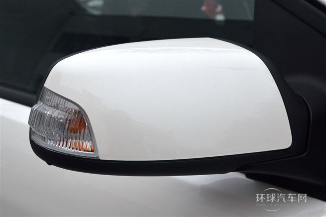 2014款 兩廂經(jīng)典 1.8L 手動酷白典藏版