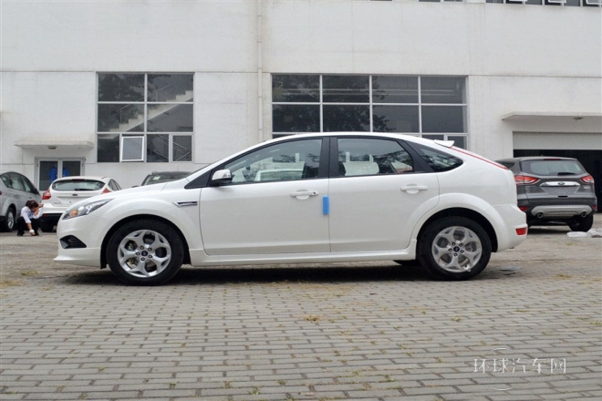 2014款 兩廂經典 1.8L 手動酷白典藏版