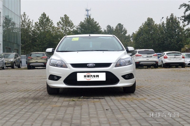 2014款 兩廂經(jīng)典 1.8L 手動(dòng)酷白典藏版