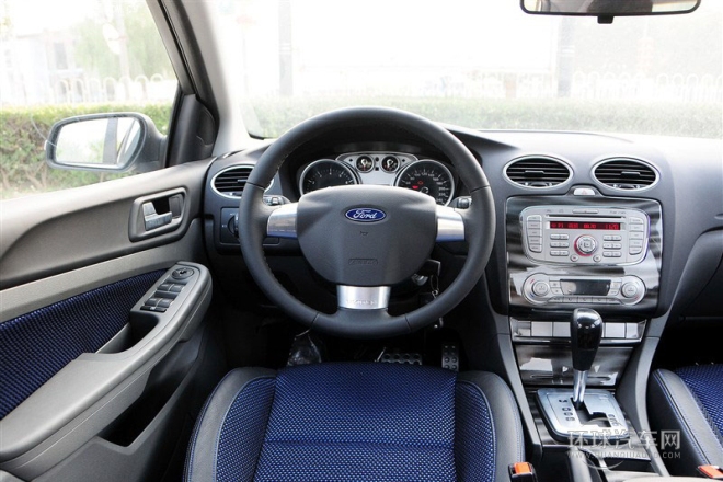 2014款  兩廂經典 1.8L 自動酷白典藏版