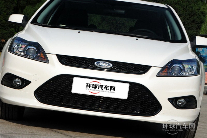 2014款  兩廂經(jīng)典 1.8L 自動(dòng)酷白典藏版