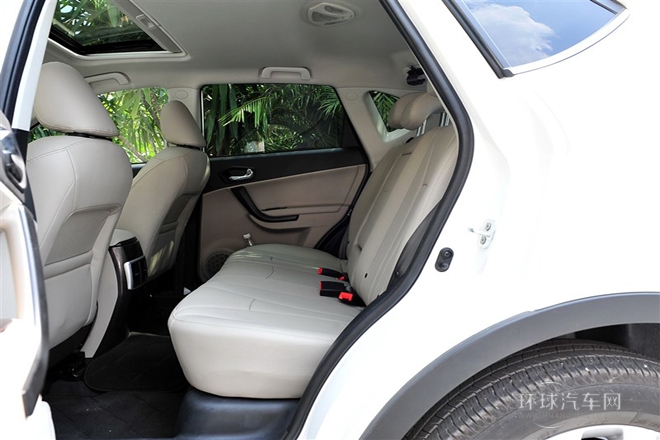 2015款 1.8T 自動兩驅精英版