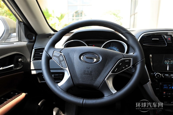 2015款 1.8T 自動兩驅豪華版