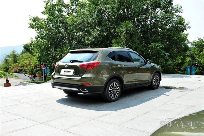 2015款 1.8T 自動(dòng)兩驅(qū)豪華版