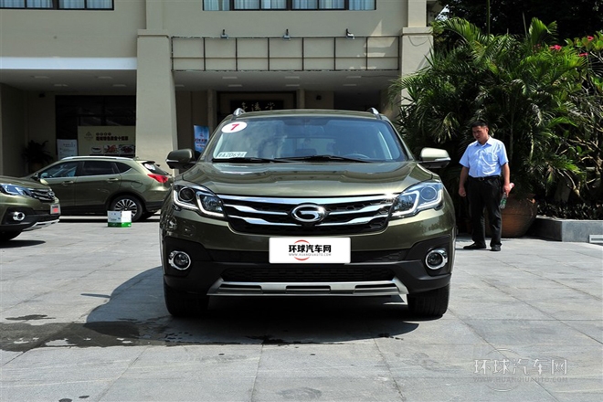 2015款 1.8T 自動兩驅豪華版