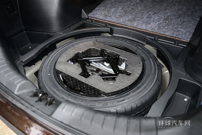 2015款 1.8T 自動兩驅至尊版