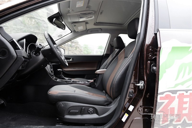 2015款 1.8T 自動兩驅至尊版