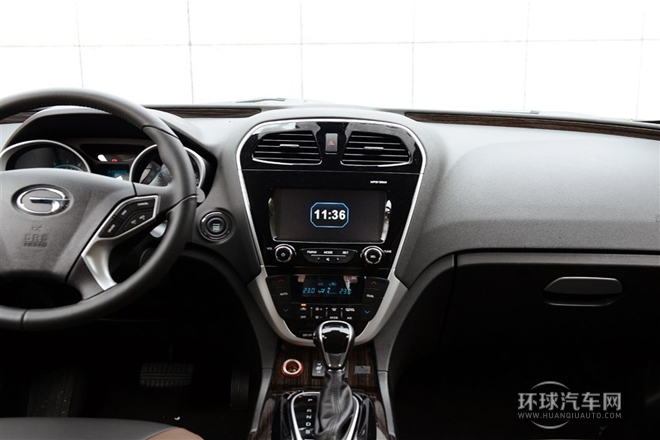 2015款 1.8T 自動兩驅至尊版