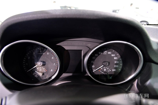 2014款 2.0T 自動兩驅基本型