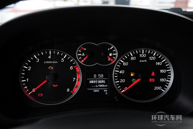 2015款 2.0T 手動四驅精英型