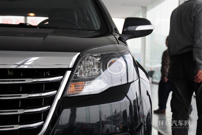 2015款 2.0T 手動四驅精英型