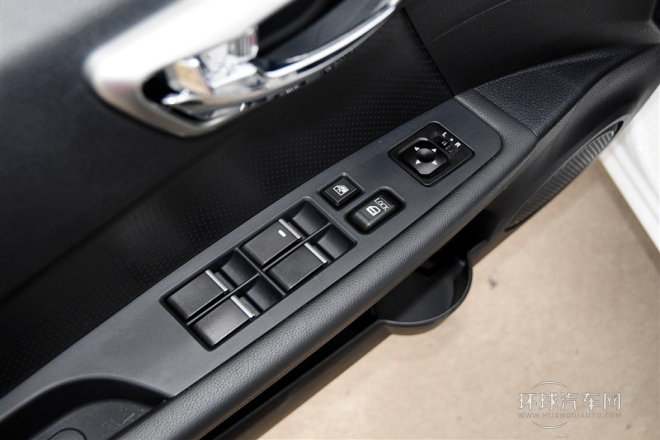 2015款 1.5L 手動旗艦型