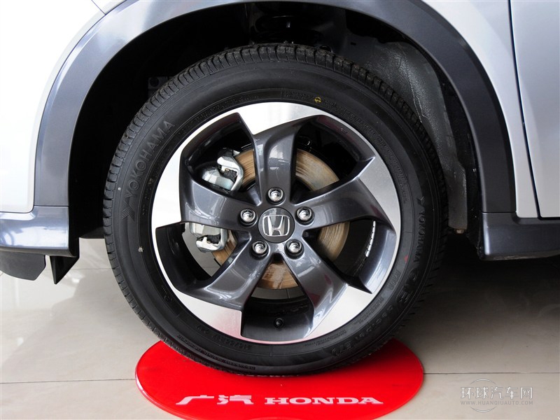 2015款 1.8L CVT四驅旗艦型