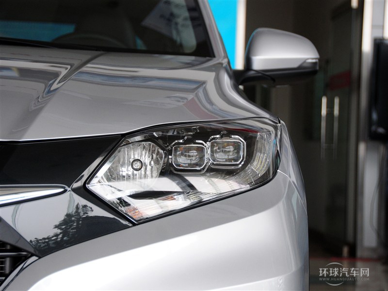 2015款 1.8L CVT四驅旗艦型