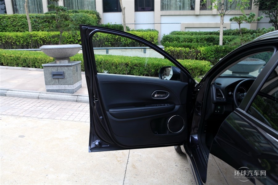 2015款 1.8L 手動兩驅精英型