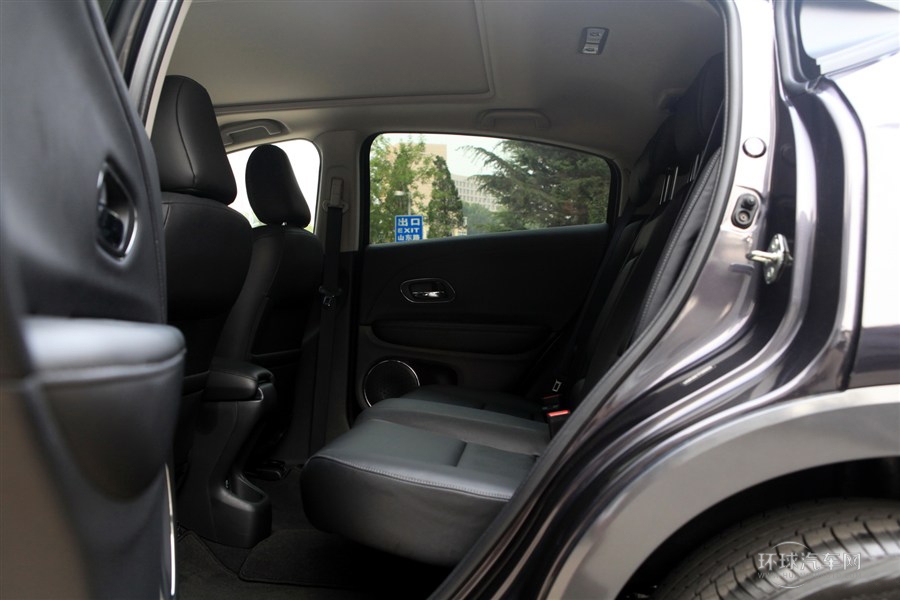 2015款 1.8L 手動兩驅精英型