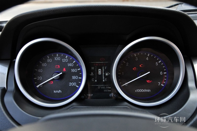 2015款 2.4L 四驅旗艦版