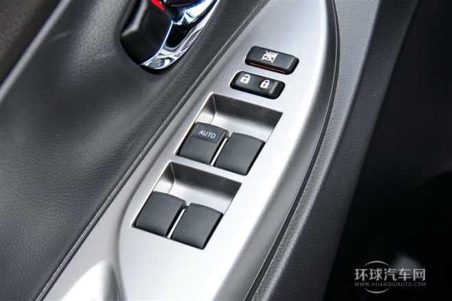 2015款 1.5E 自動魅動版