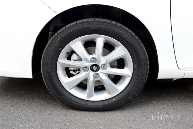 2015款 1.5G 自動炫動天窗特別版