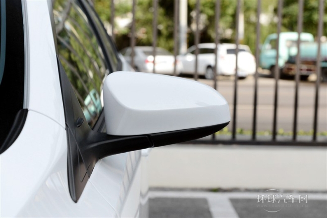 2015款 1.5G 自動炫動天窗特別版