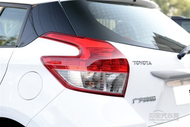 2015款 1.5G 自動炫動天窗特別版