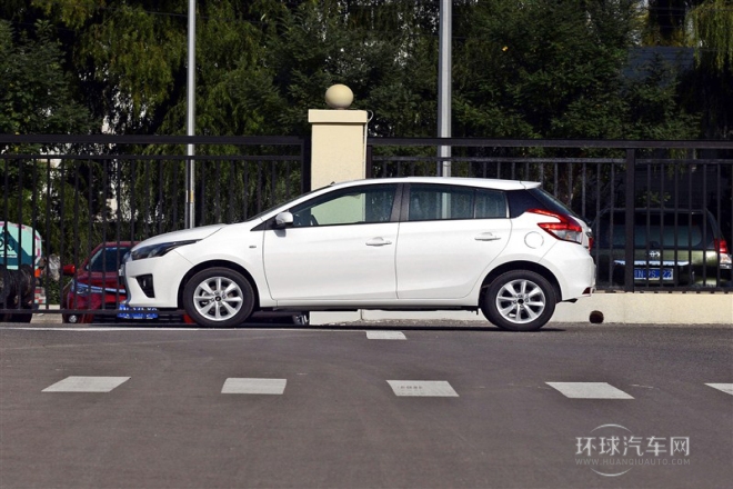 2015款 1.5G 自動炫動天窗特別版