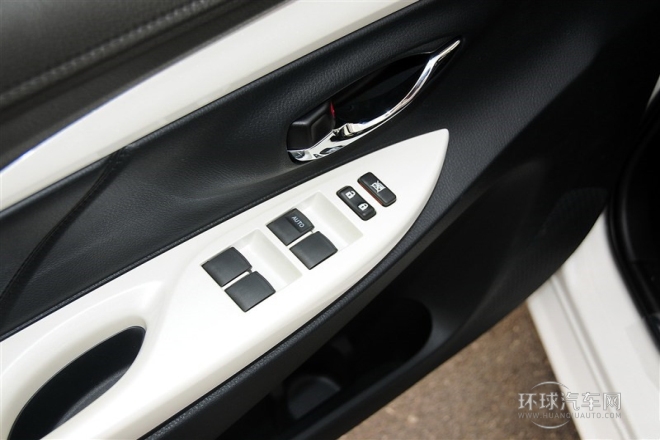 2015款 1.5L 自動(dòng)智享星光版