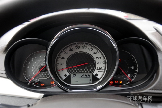 2015款 1.5L 自動智享星光版