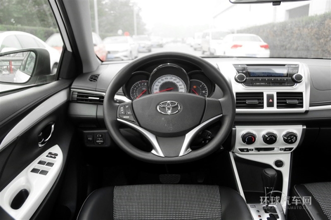 2015款 1.5L 自動(dòng)智享星光版