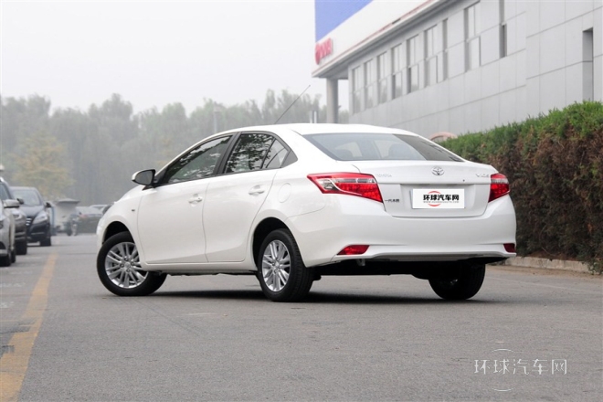 2015款 1.5L 自動智享星光版