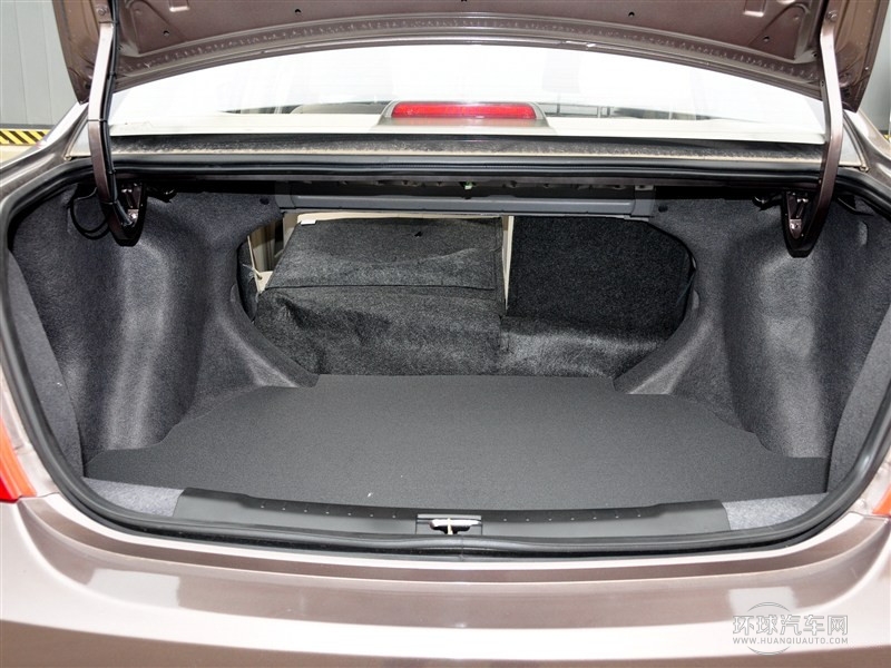 2014款 1.5L 手動超越型