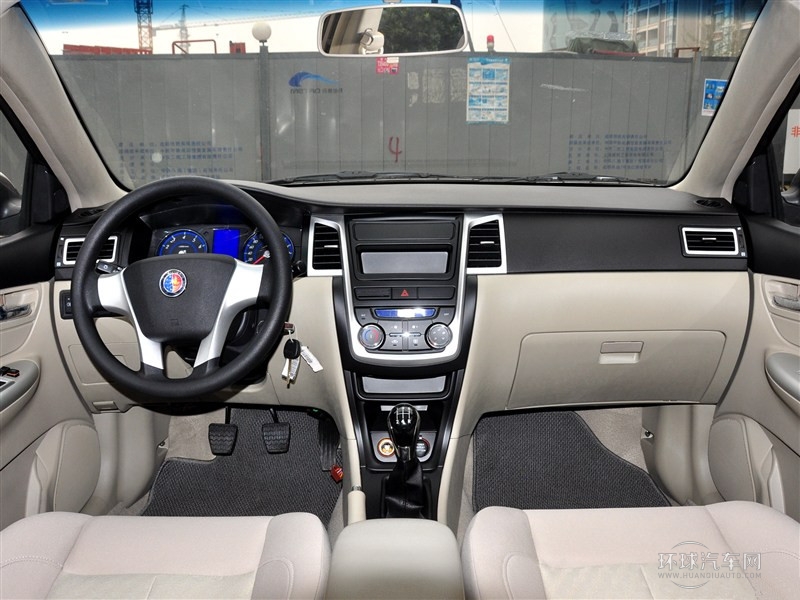 2014款 1.5L 手動(dòng)超越型