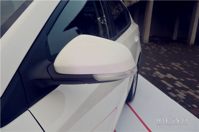 2015款 1.5T 自動精英版