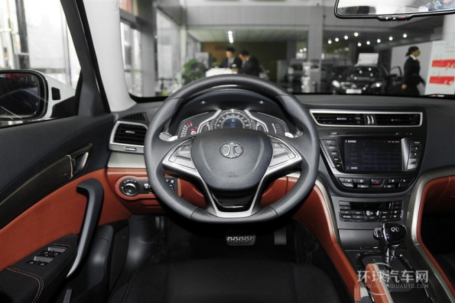 2014款 1.8T 自動豪華型