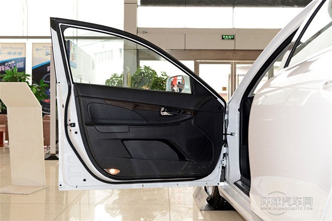 2014款 1.8T 自動尊貴周年版 國IV