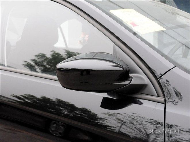 2015款 1.4L 手動(dòng)時(shí)尚型