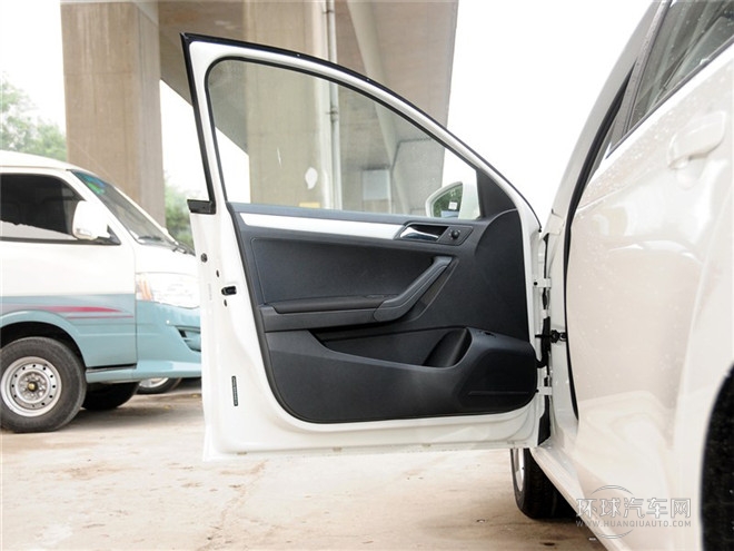 2015款 1.4L 手動(dòng)舒適型