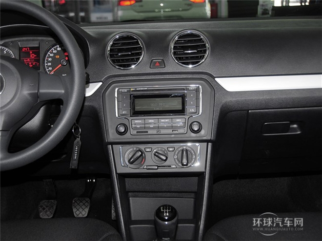 2015款 1.6L 手動舒適型