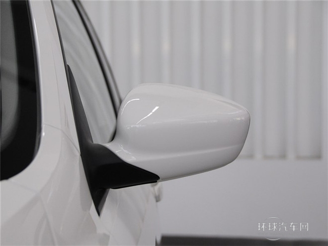 2015款 1.6L 手動舒適型